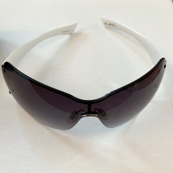 Authentic vintage Gucci Mask shaped frame sunglasses with case! - Picture 7 of 10